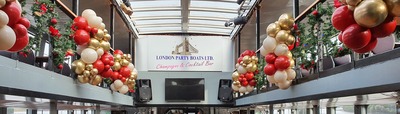 Jewel of London Christmas Balcony Balloons Jewel of London Christmas Balcony Balloons