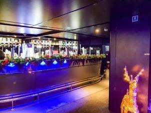 Pearl of London Main Bar at Christmas Pearl of London Main Bar at Christmas