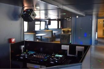 Pearl of London DJ Booth Pearl of London DJ Booth